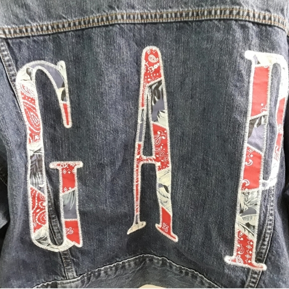 Gap Denim Patchwork Logo Crop Trucker Jacket - Picture 2 of 8